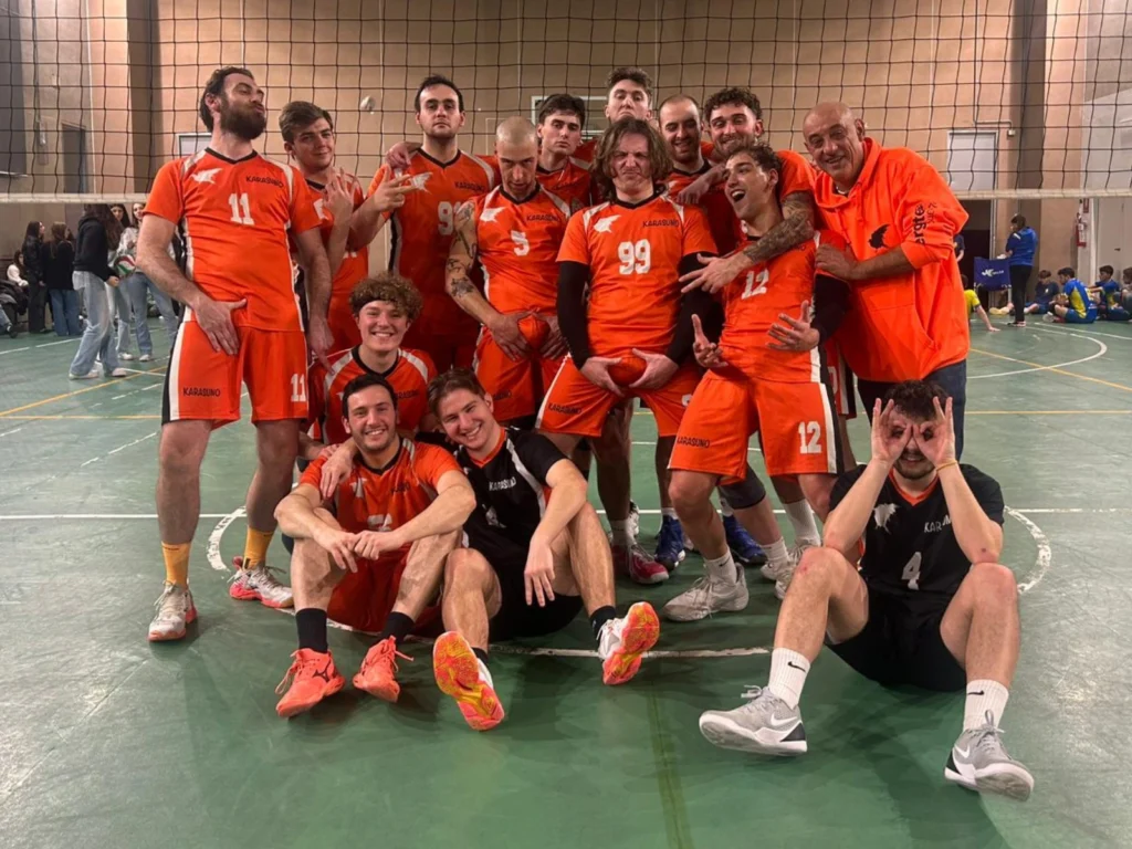 Esultanza della prima squadra maschile dopo la vittoria